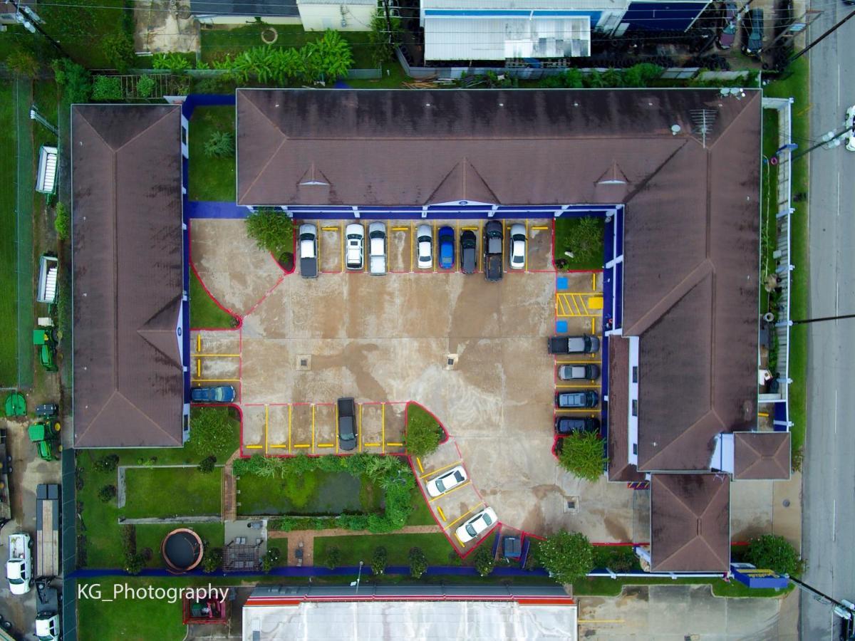 Scottish Inn And Suites Houston-Jones Road Esterno foto
