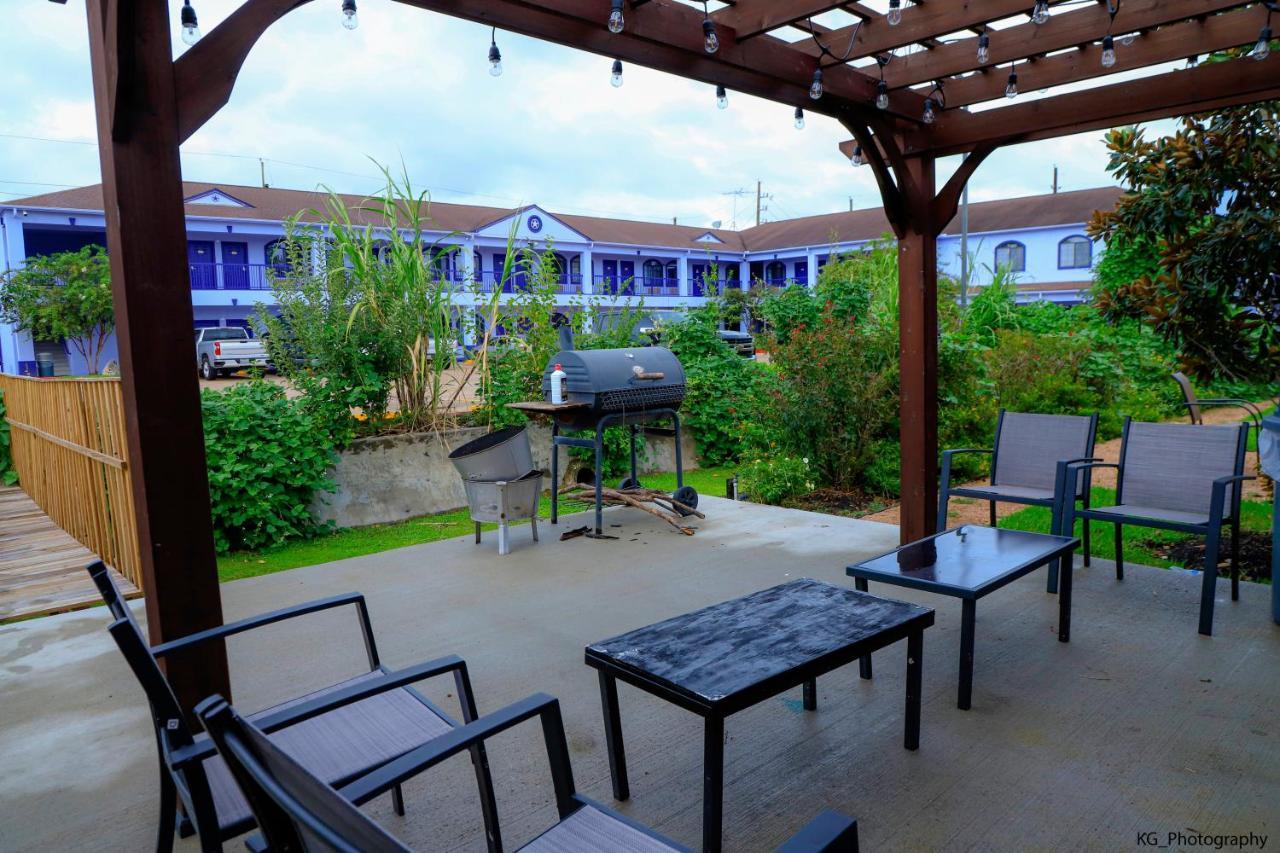 Scottish Inn And Suites Houston-Jones Road Esterno foto